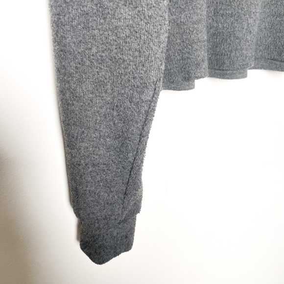 Zara Grey Cropped Fuzzy Crewneck Classic Sweater - Picture 3 of 6